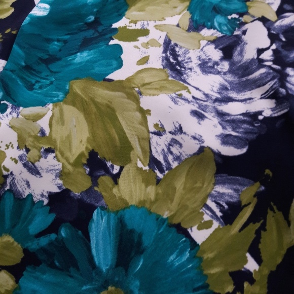 Nice dress🦋 - Picture 4 of 6